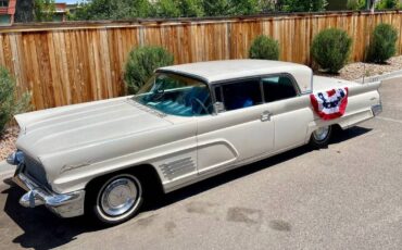 Lincoln-Continental-mark-v-1960