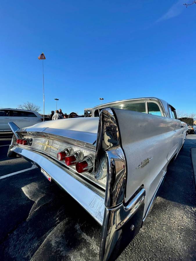 Lincoln-Continental-mark-v-1960-7