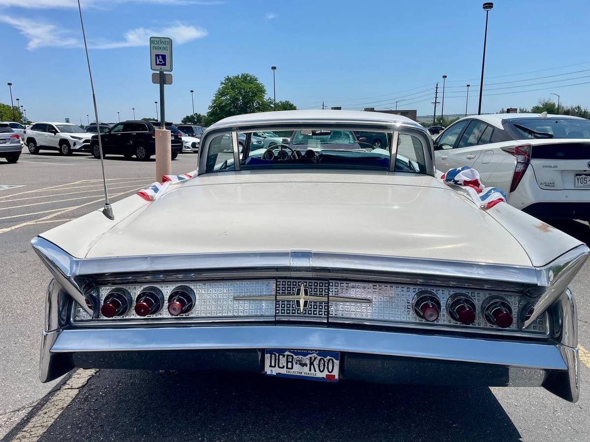 Lincoln-Continental-mark-v-1960-9