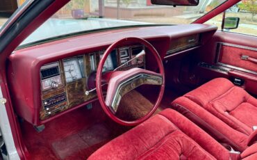 Lincoln-Continental-mark-v-1979-16