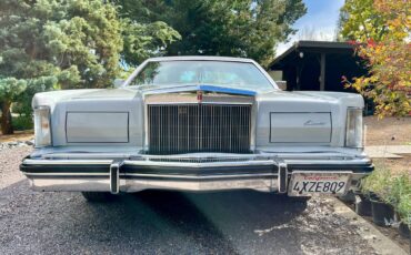 Lincoln-Continental-mark-v-1979-4