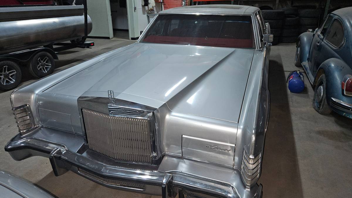 Lincoln-Continental-town-car-1979-1