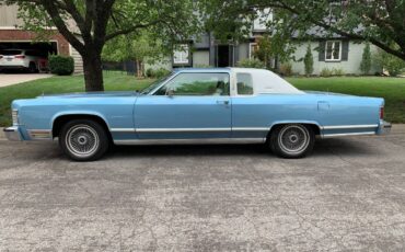 Lincoln-Continental-town-coupe-1978-8