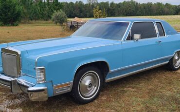 Lincoln-Continental-town-coupe-1979