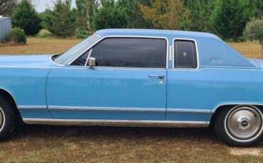 Lincoln-Continental-town-coupe-1979-4