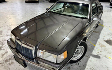 Lincoln-Mark-Series-Coupe-1992-3