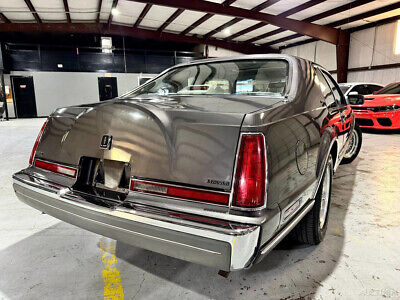 Lincoln-Mark-Series-Coupe-1992-4