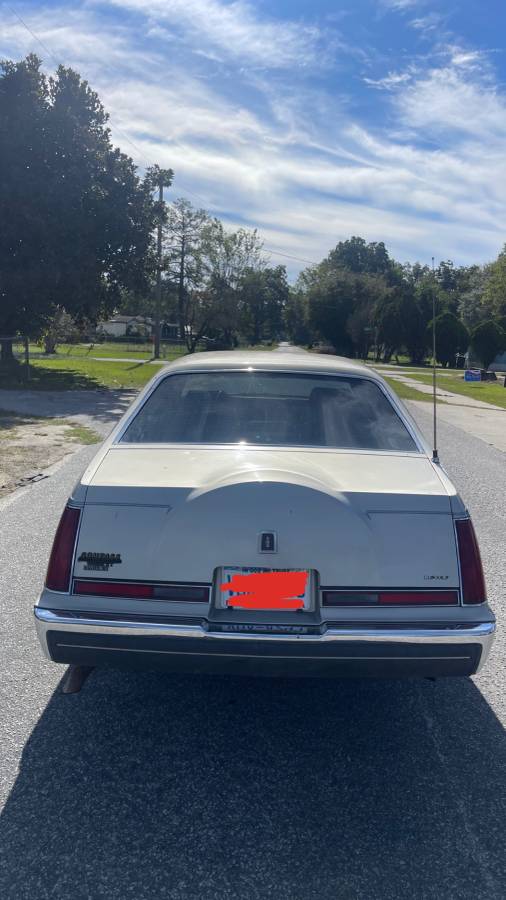 Lincoln-Mark-vii-1988-3