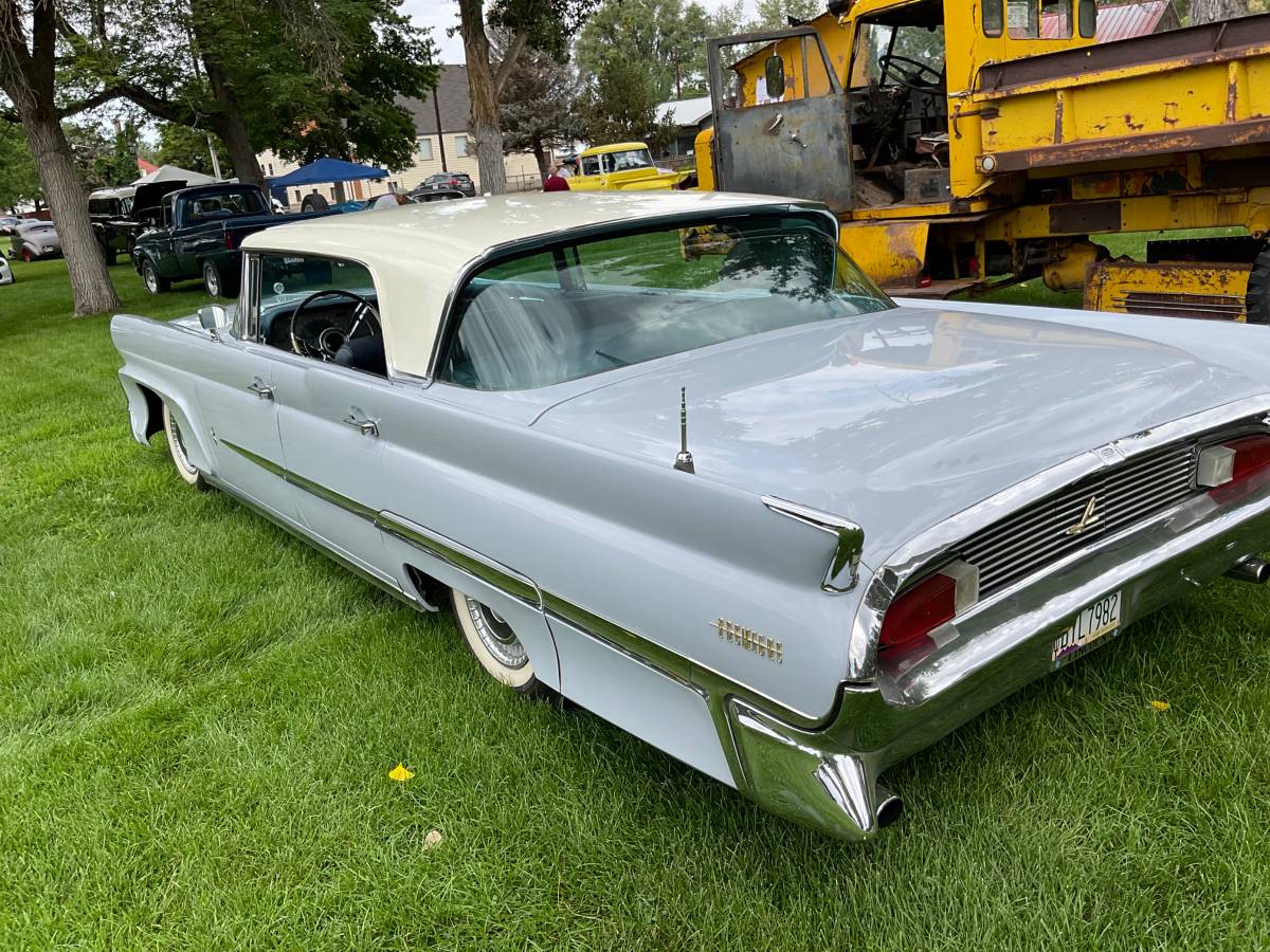 Lincoln-Premier-1958-10