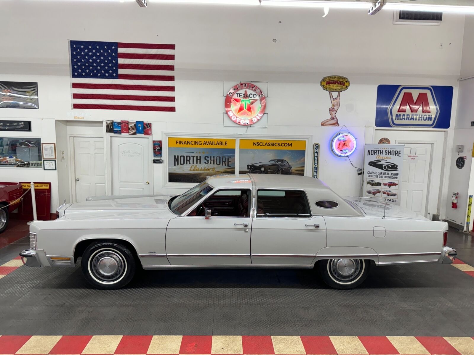 Lincoln-Town-Car-1977-19