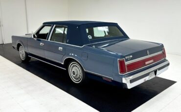 Lincoln-Town-Car-Berline-1987-2