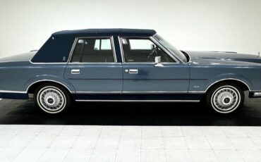 Lincoln-Town-Car-Berline-1987-5