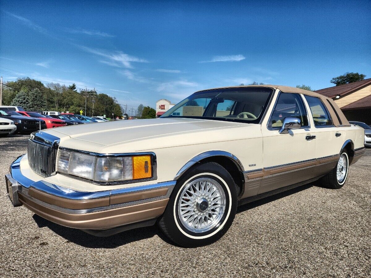 Lincoln Town Car Berline 1990 à vendre