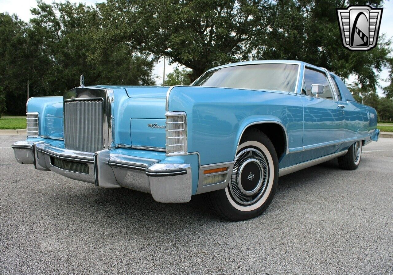 Lincoln-Town-Car-Coupe-1977-11