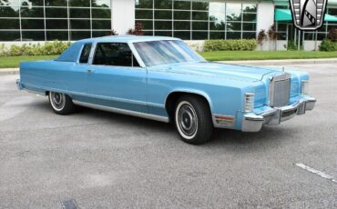 Lincoln-Town-Car-Coupe-1977-8