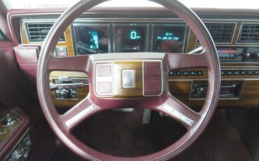 Lincoln-Town-car-1988-12