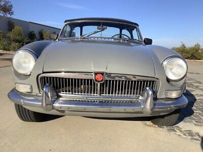 MG-MGB-Cabriolet-1964-2