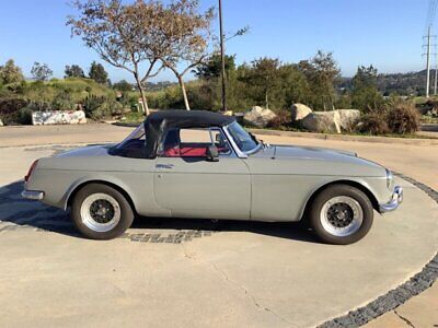 MG-MGB-Cabriolet-1964-4