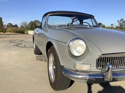 MG-MGB-Cabriolet-1964-9