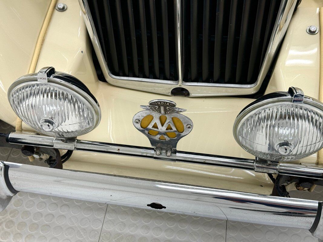 MG-T-Series-Cabriolet-1952-11