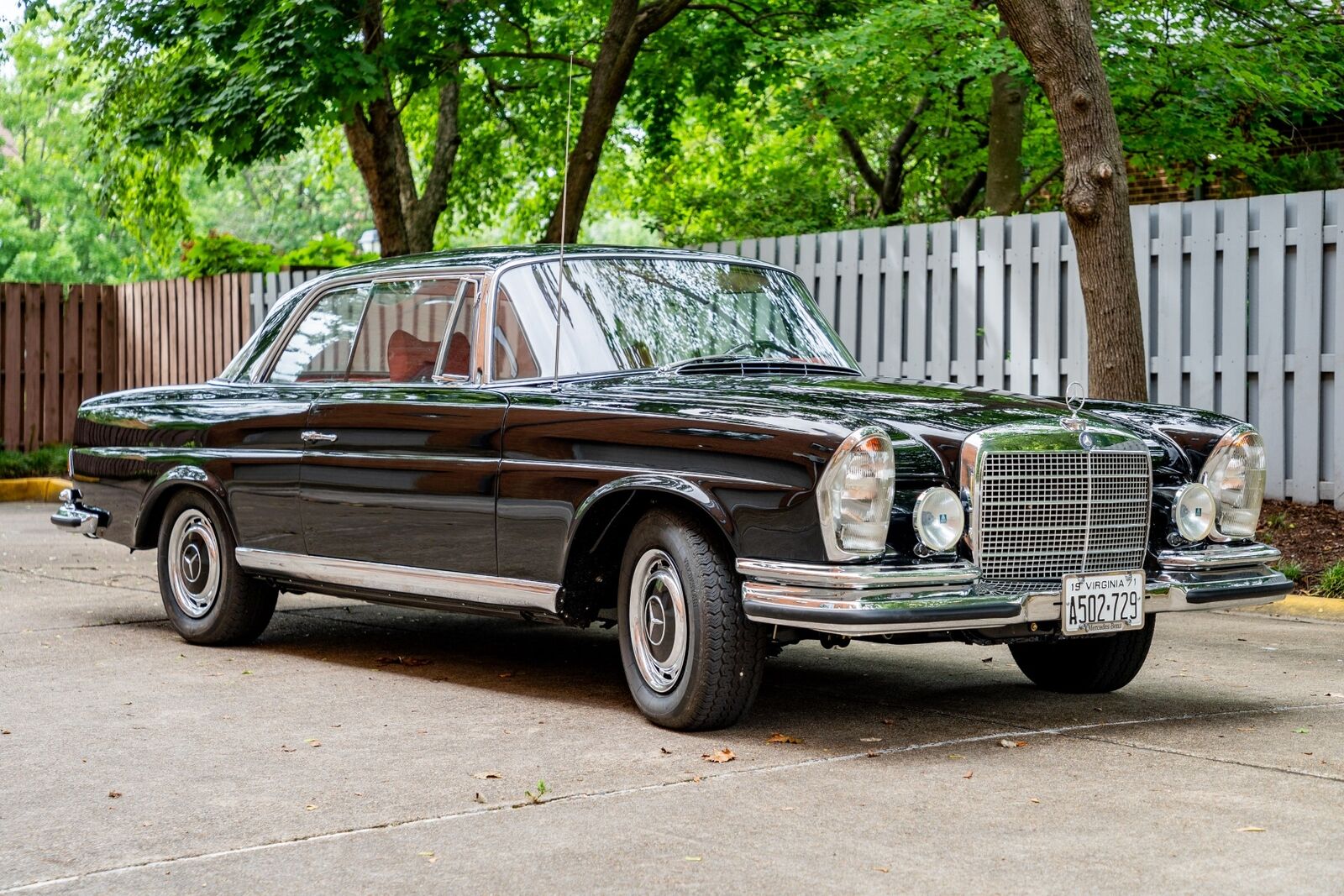 Mercedes-Benz 200-Series 1971 à vendre