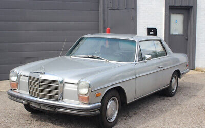 Mercedes-Benz 200-Series 1973 à vendre