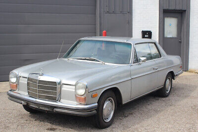 Mercedes-Benz 200-Series 1973 à vendre