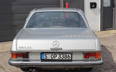 Mercedes-Benz-200-Series-1973-5