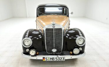 Mercedes-Benz-200-Series-Berline-1952-7