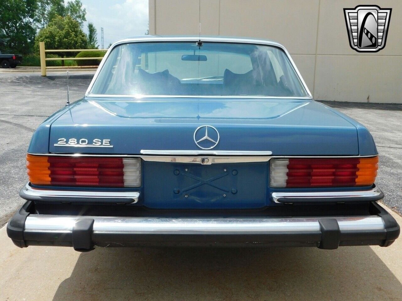 Mercedes-Benz-200-Series-Berline-1978-7