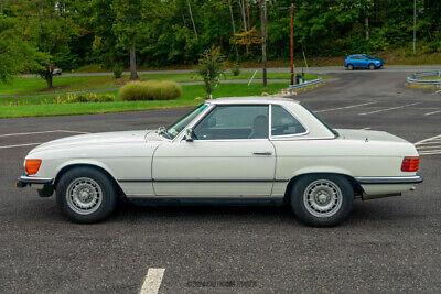 Mercedes-Benz-200-Series-Cabriolet-1980-2