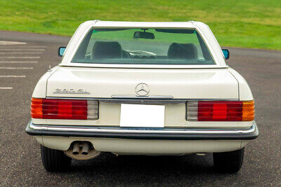 Mercedes-Benz-200-Series-Cabriolet-1980-6