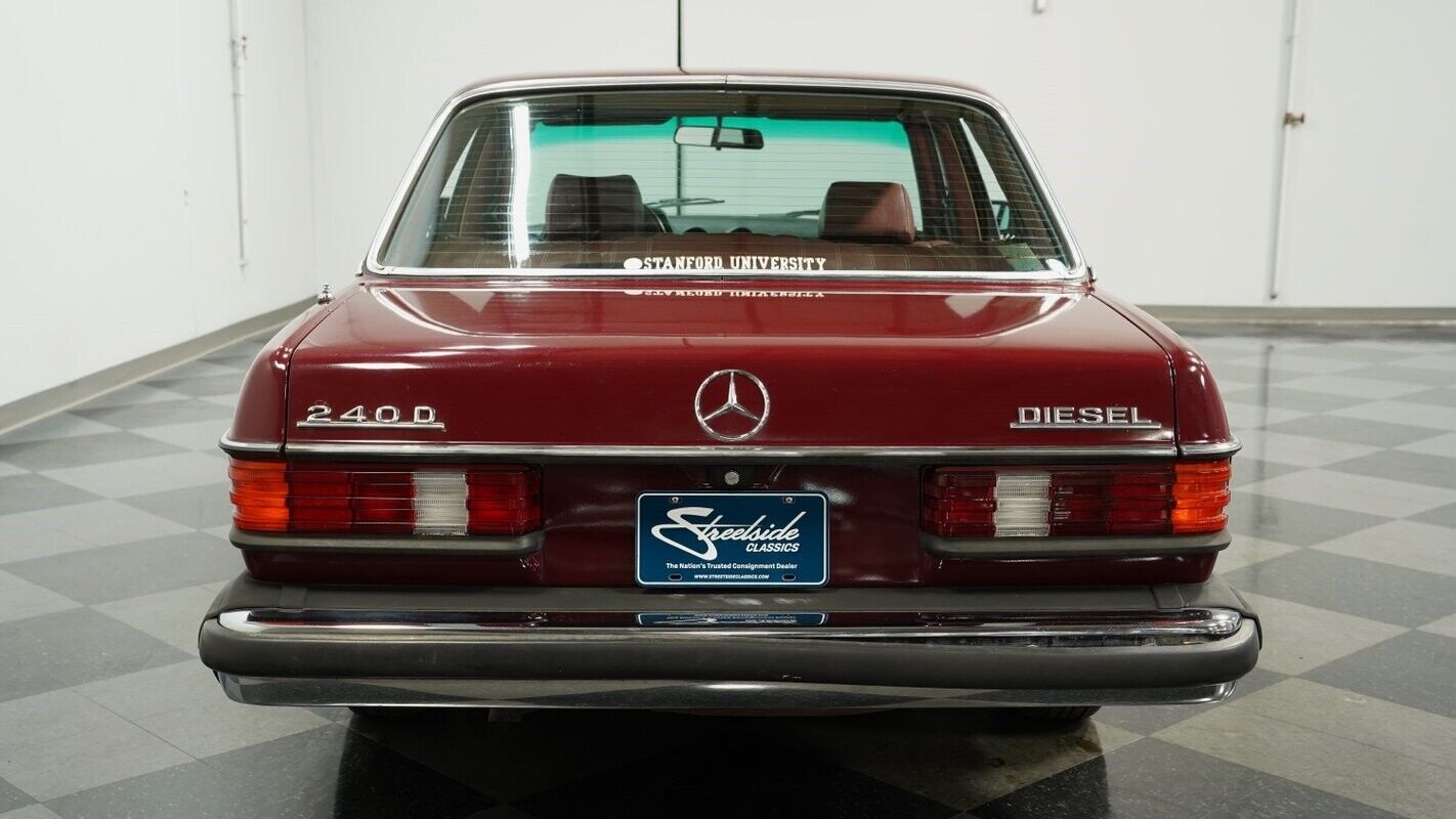 Mercedes-Benz-200-Series-Coupe-1983-8