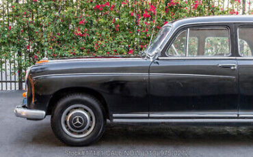 Mercedes-Benz-220S-1959-11