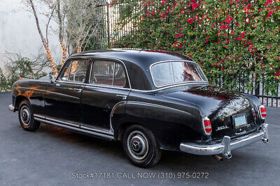 Mercedes-Benz-220S-1959-6