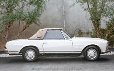 Mercedes-Benz-230SL-1964-9