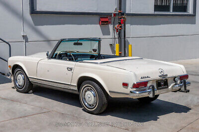 Mercedes-Benz-230SL-1967-6