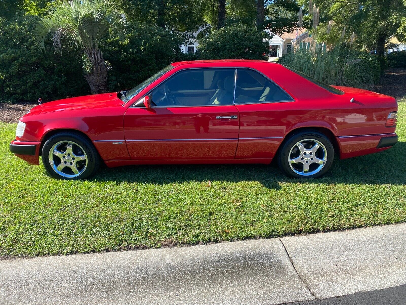 Mercedes-Benz-300-CE-Coupe-1992-2