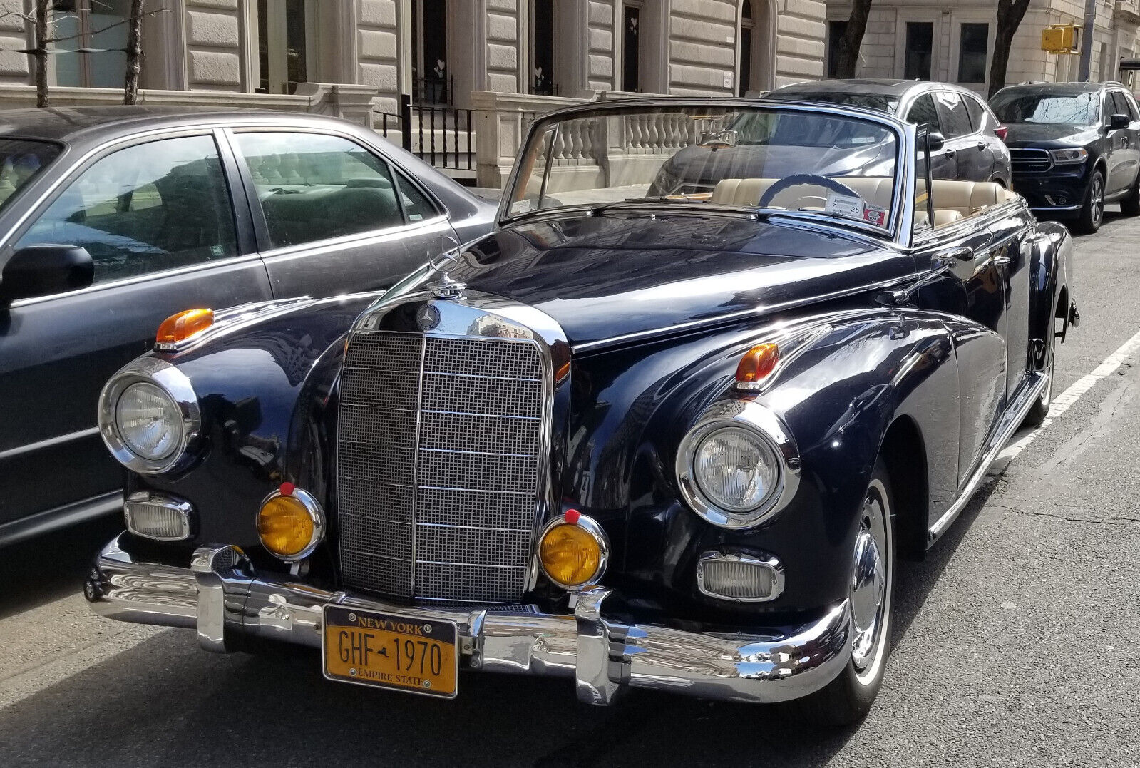 Mercedes-Benz-300-Series-Cabriolet-1959-4