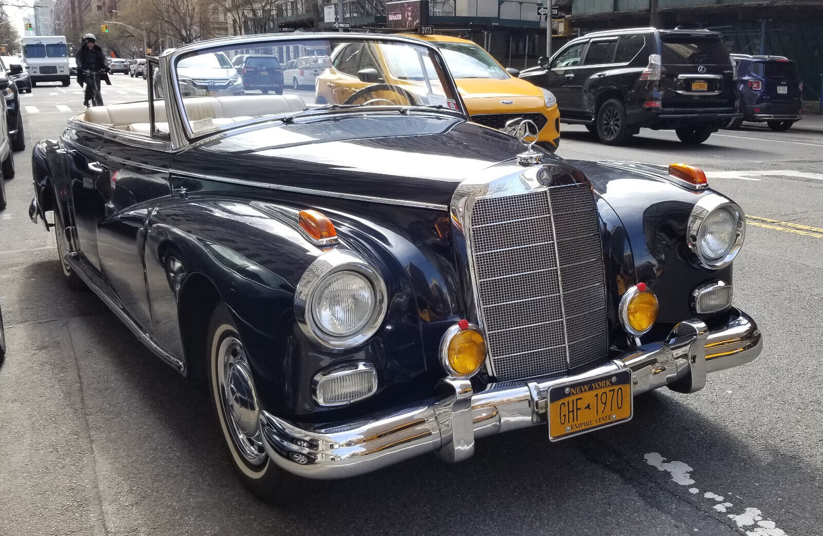 Mercedes-Benz-300-Series-Cabriolet-1959-6