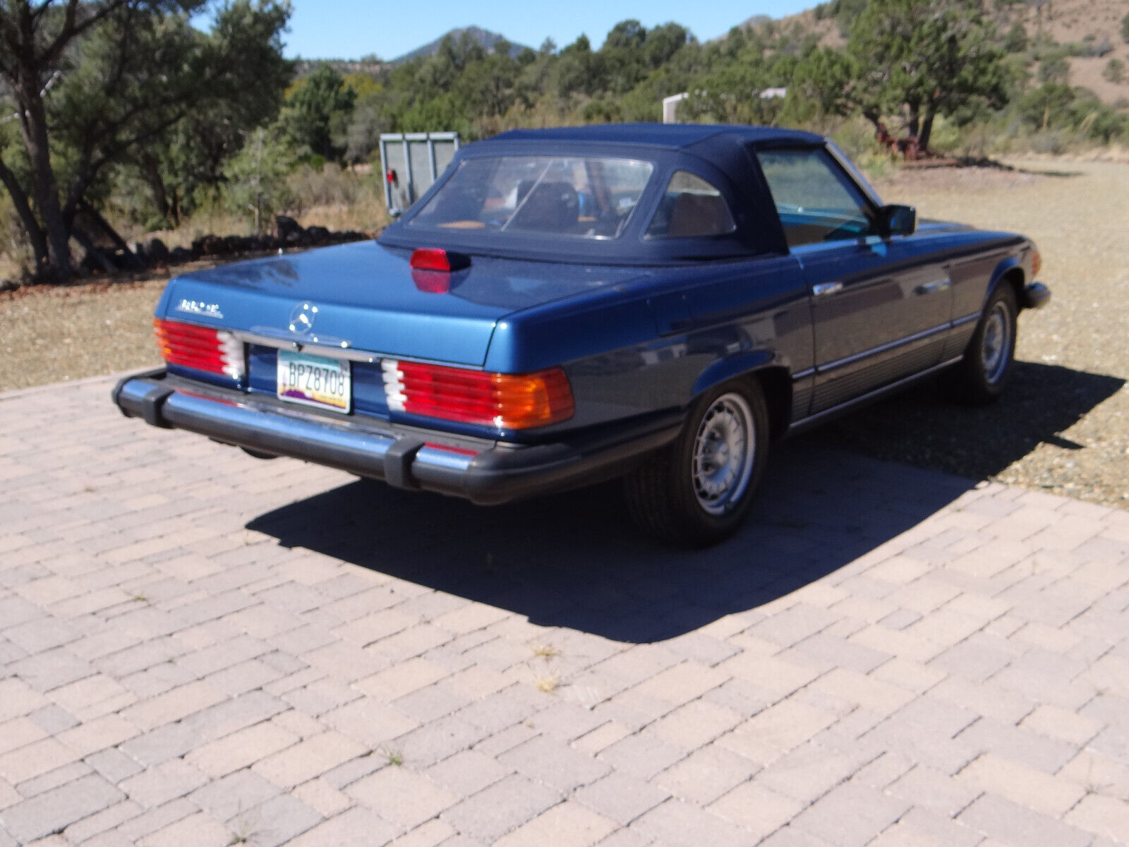 Mercedes-Benz-300-Series-Cabriolet-1985-3