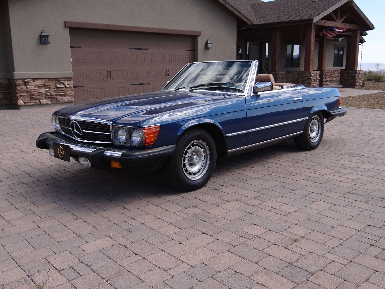 Mercedes-Benz-300-Series-Cabriolet-1985-5