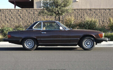 Mercedes-Benz-400-Series-Cabriolet-1980-8