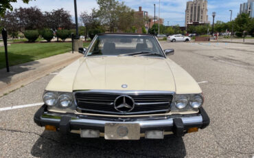 Mercedes-Benz-500-Series-Cabriolet-1986-1