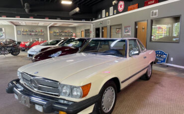 Mercedes-Benz-500-Series-Cabriolet-1986-13