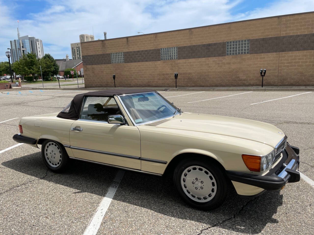 Mercedes-Benz-500-Series-Cabriolet-1986-7