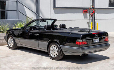 Mercedes-Benz-E-Class-1995-6