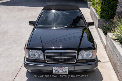 Mercedes-Benz-E-Class-1995-8