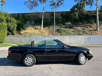 Mercedes-Benz-E-Class-Cabriolet-1995-8