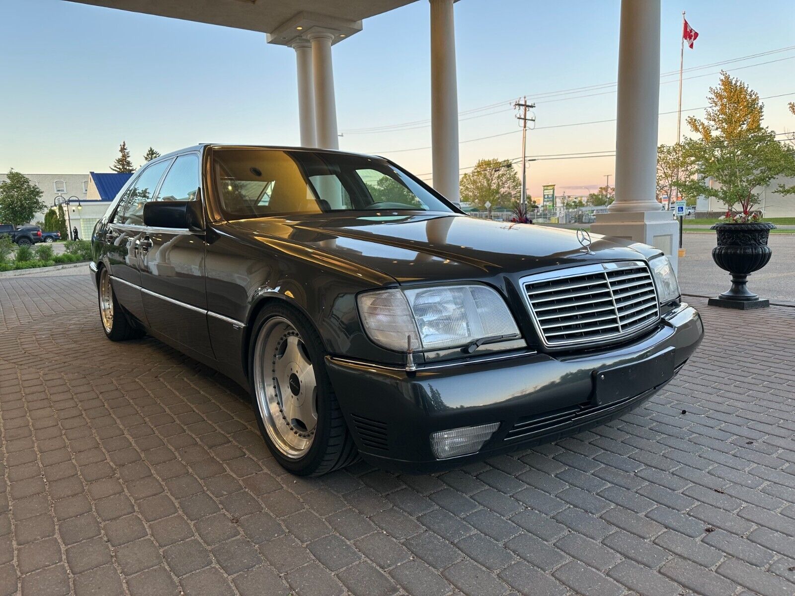 Mercedes-Benz-S-Class-Berline-1991-10